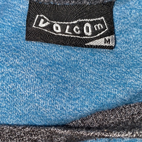 Excellent Condition Volcom Baseball Tee - Picture 4 of 4